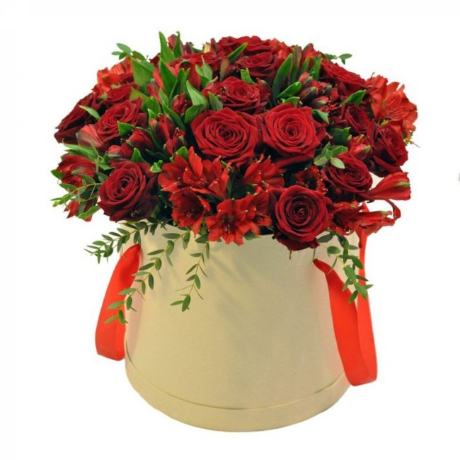 Букет цветов "Шляпная коробка Яркий праздник" Букет цветов "Шляпная коробка Яркий праздник"