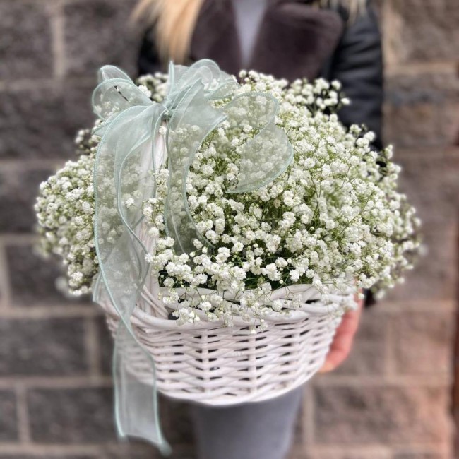 Букет цветов "Корзина с гипсофилой" Букет цветов "Корзина с гипсофилой"